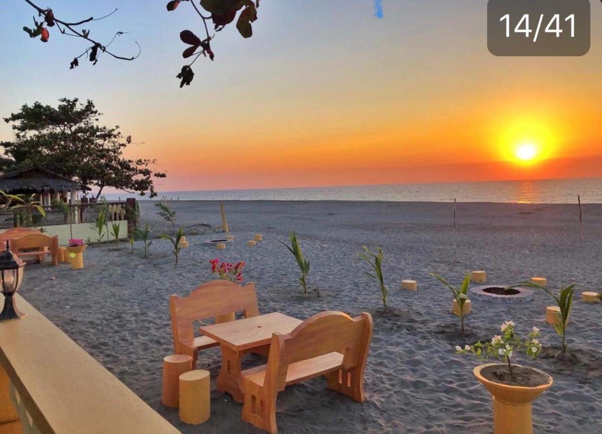 Sea Breeze Beachfront Home And Cottages San Juan  Kültér fotó